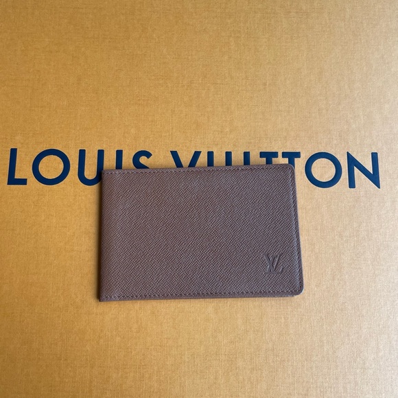Louis Vuitton Taiga Card Case Pass Holder Authentic - Picture 2 of 7